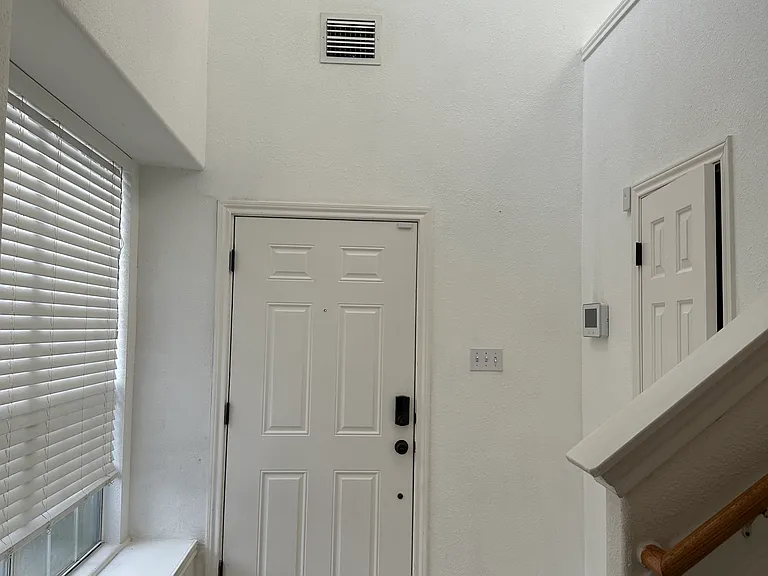 16659 Newglen Ln — Photo 4