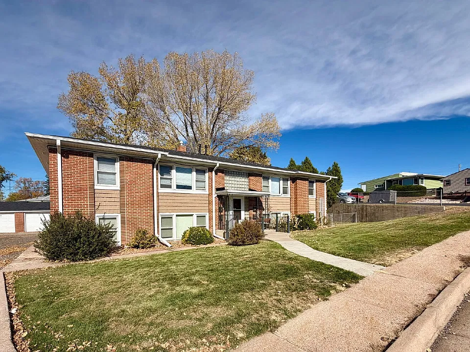 1872 Cedar Pl #2