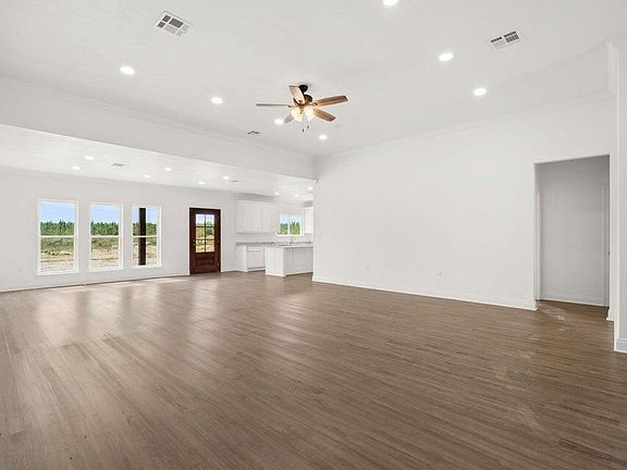 5th image of 748 Lockhart Cutoff Rd