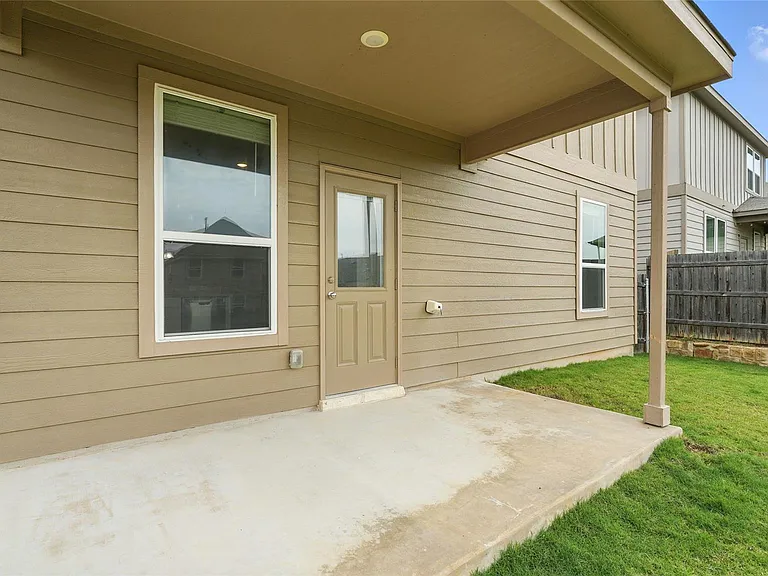 139 Madrono Dr — Photo 33