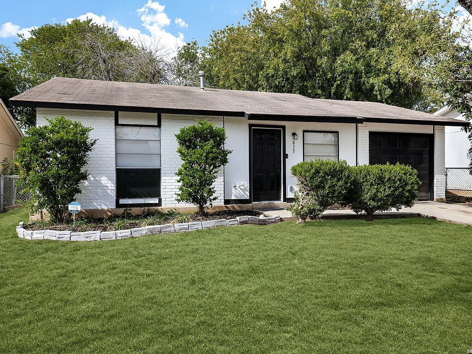1st image of 835 S Brownleaf