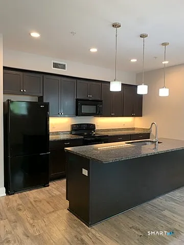 102 Edgewater Cir #C — Photo 3
