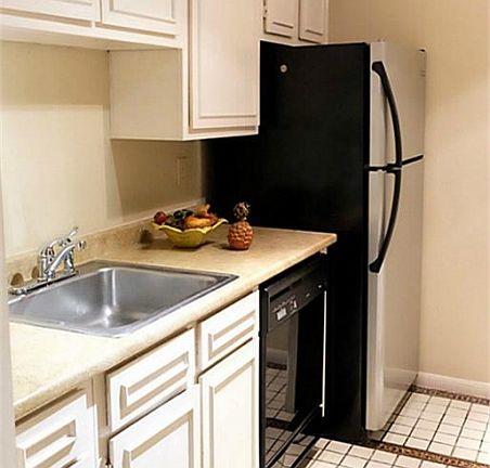 5th image of 5711 Sugar Hill Dr APT 123