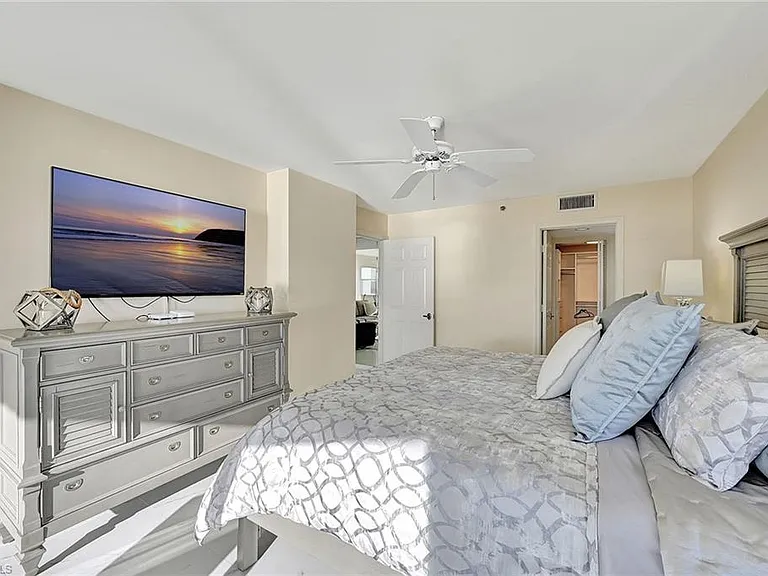 5550 Heron Point Dr #1802 — Photo 15