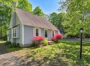 10 Falls River Cir, Ivoryton, CT 06442