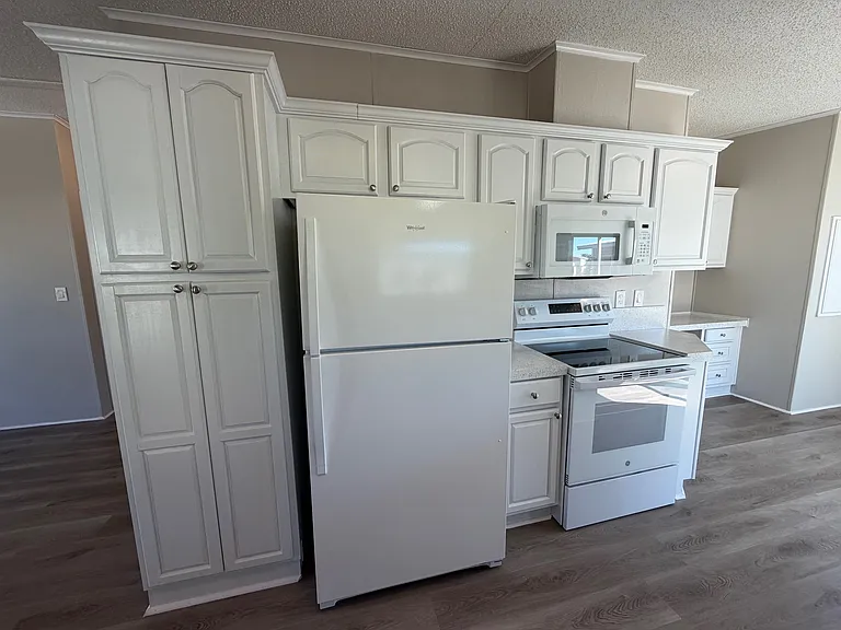 2035 Red Cedar Dr #160 — Photo 3