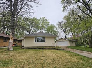 2411 Jonathan Ave, Rockford, IL 61103