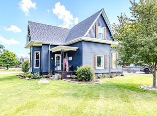 700 E Cedar St, Le Roy, IL 61752