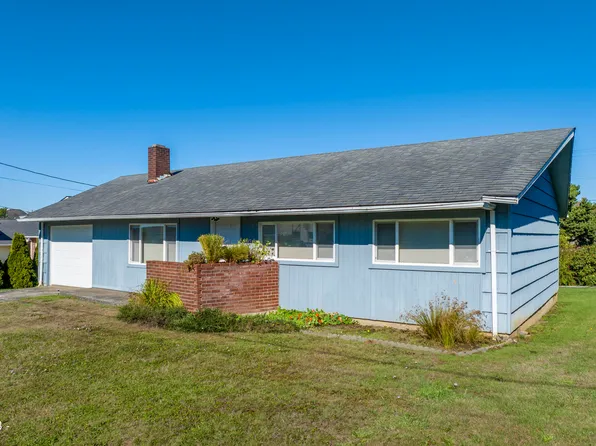 239 SE 2nd St, Newport, OR 97365