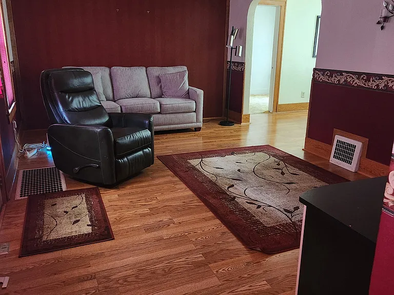 2734 Brown St — Photo 3