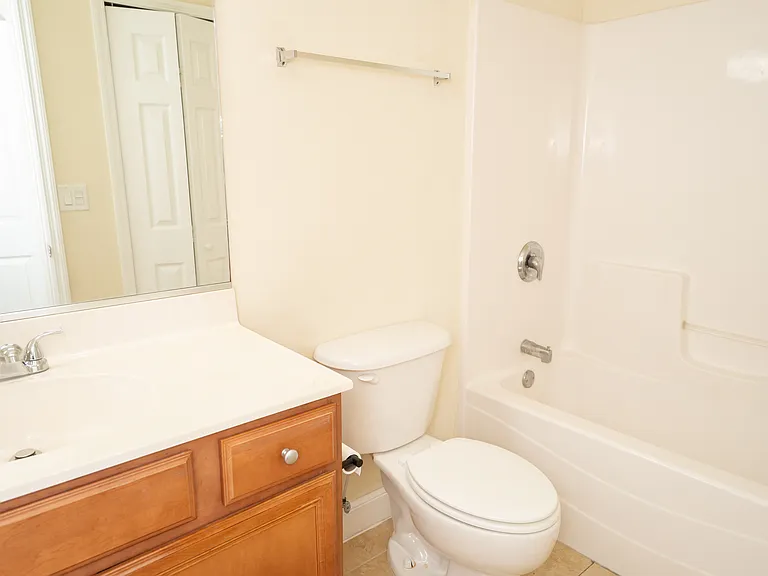 325 NE 23rd Ave #21 — Photo 16