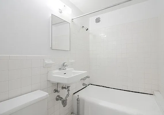 Rented by Zumper Inc | media 40