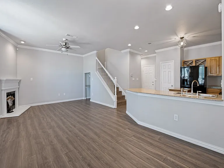 2800 Keller Springs Rd #7B — Photo 8