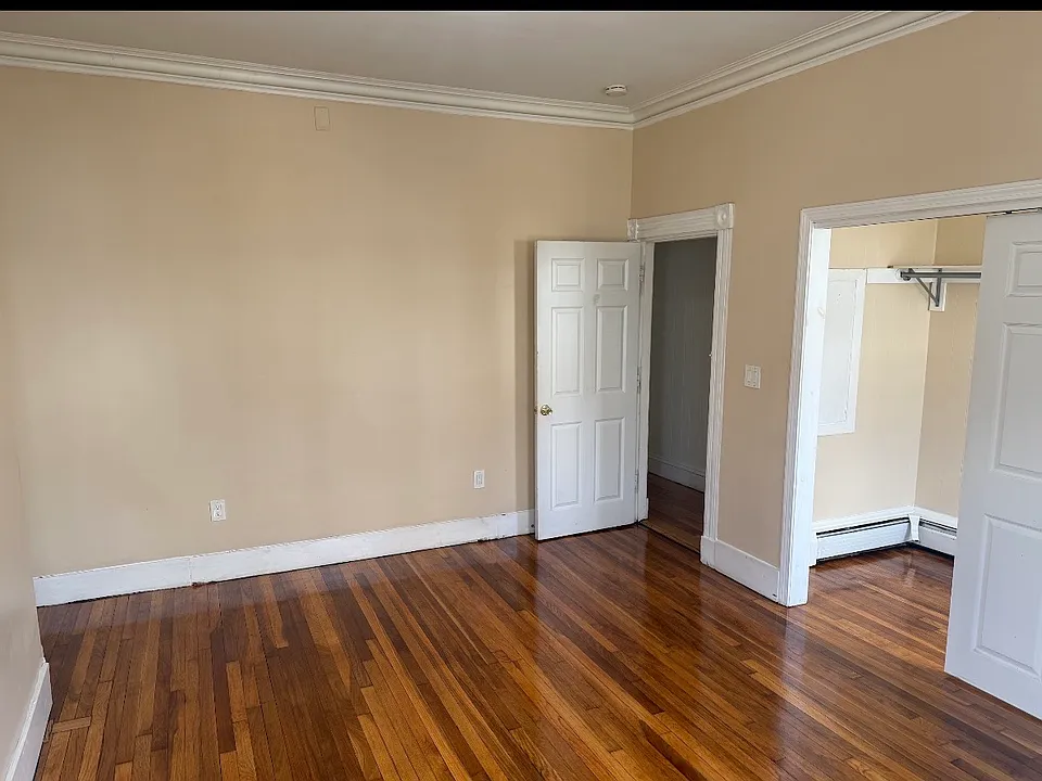 292 Washington Ave #1R