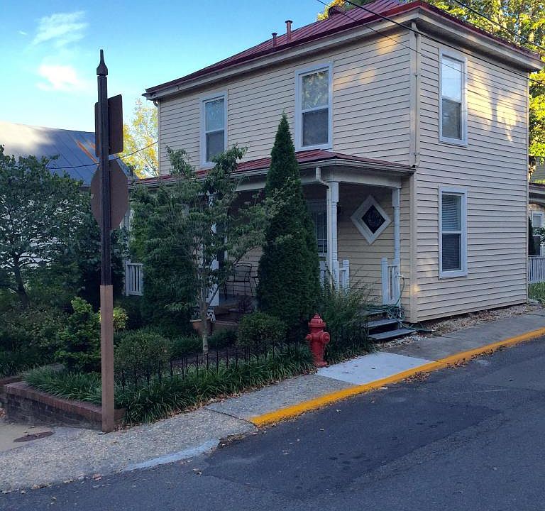 1st image of 214 S Jefferson St