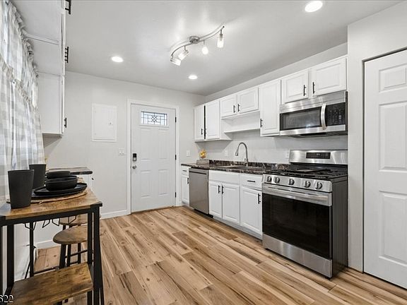 5th image of 117 Winthrop Rd