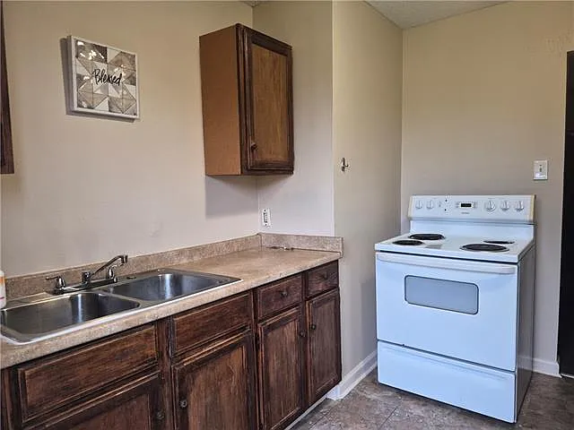5542 Pasteur Blvd — Photo 5