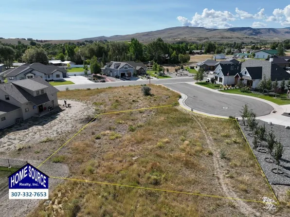 120 Roaring Fork Ct, Lander, WY 82520