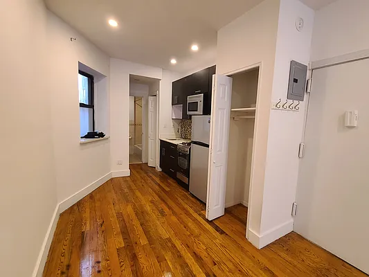 Rented by Point NYC | media 5