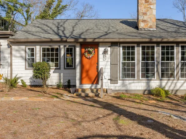 1207 Elfin Rd, Lookout Mountain, GA 30750