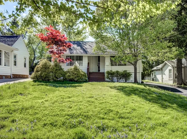 1548 Biltmore Rd, Lyndhurst, OH 44124