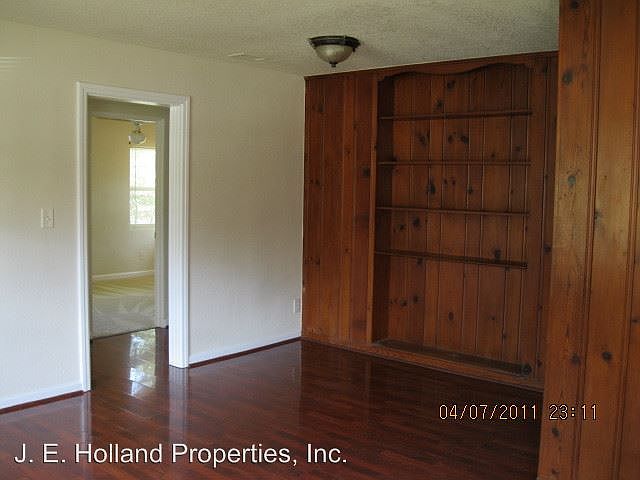 2nd image of 5427 Oak Forest Dr