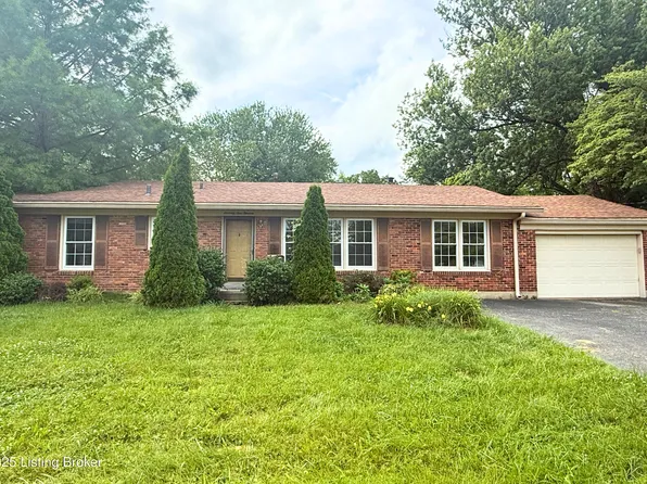 7913 Greenway Dr, Lyndon, KY 40222