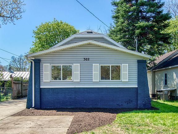 2nd image of 302 Janet Ave SE