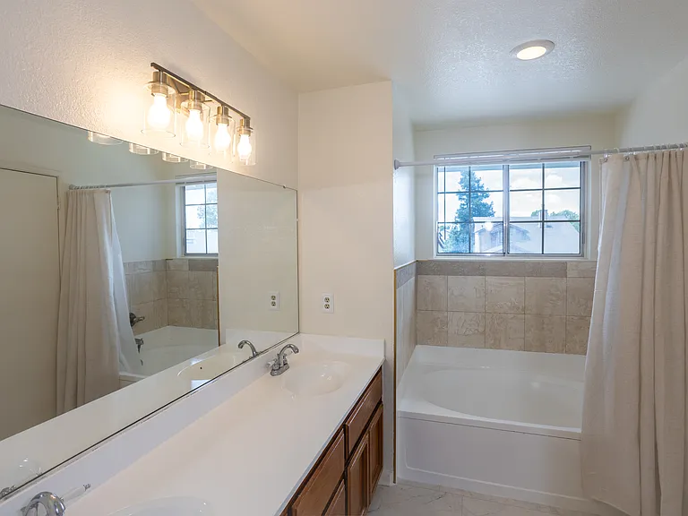 183 Creekside Cir — Photo 11