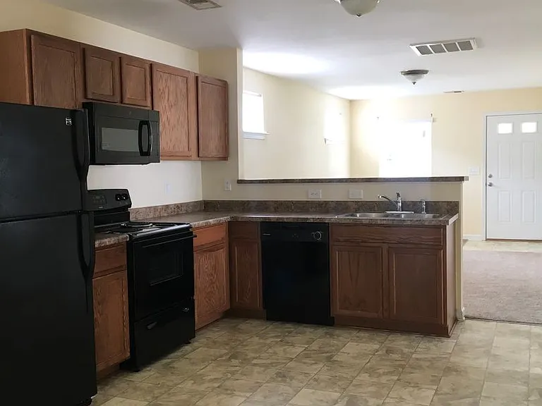 1037 Rabon Pond Dr — Photo 6