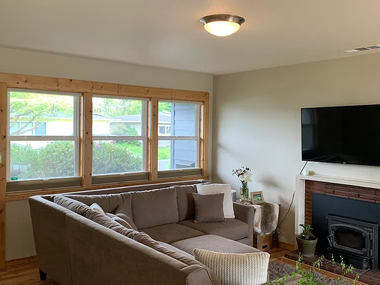 1790 Stromberg Ave — Photo 8
