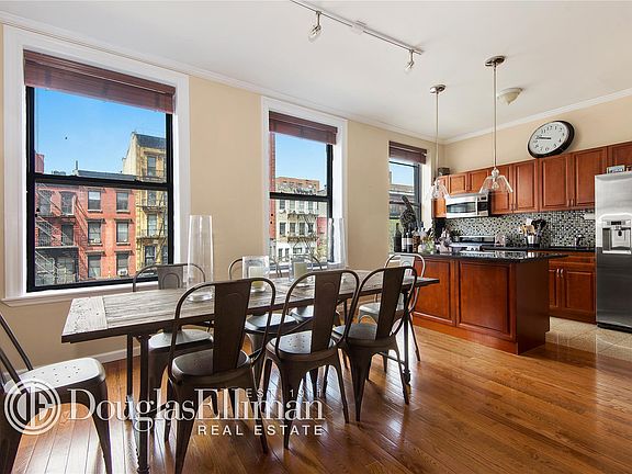 3rd image of 261 Bowery
