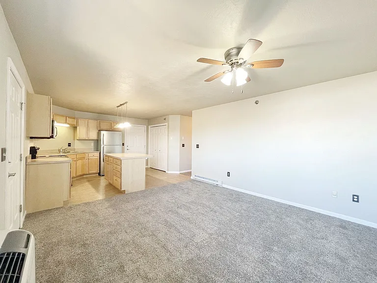 Green Square Apartments — Photo 12
