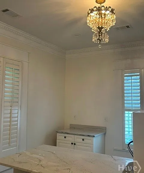 449 Reese St — Photo 7
