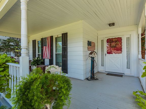 2nd image of 575 Holley St