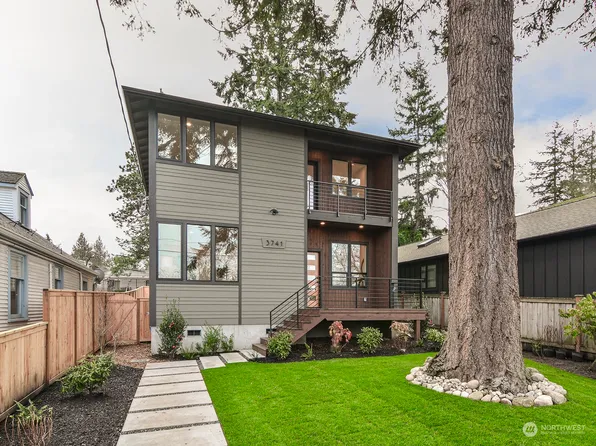 3741 SW 98th Street, Seattle, WA 98126
