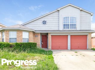633 Raven Dr, Saginaw, TX 76131