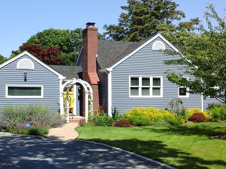 1st image of 176 Pine Neck Ave