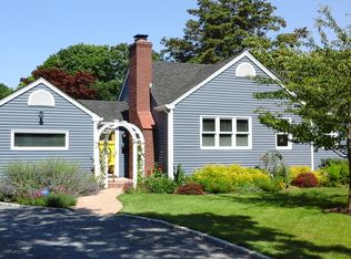 176 Pine Neck Ave, East Patchogue, NY 11772