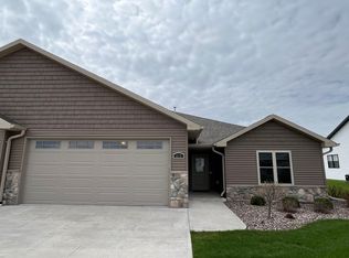 613 Hammen Ct, Kaukauna, WI 54130