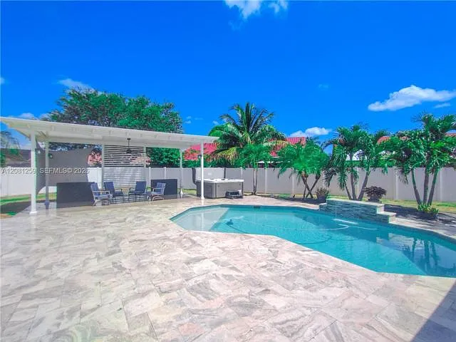 4 bed, 2.0 bath, $4,785 — Photo 1