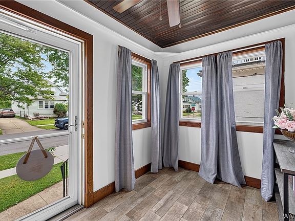 5th image of 8 Winkler Rd