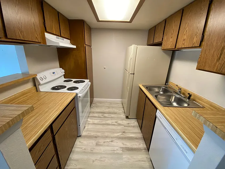 3412 S Eagle St #203 — Photo 7
