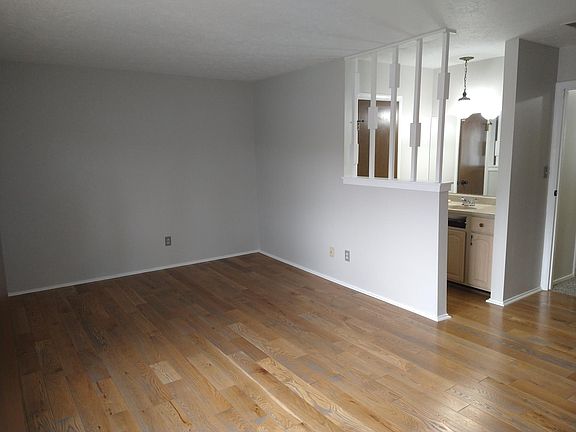 5th image of 1925 Thornhill Dr