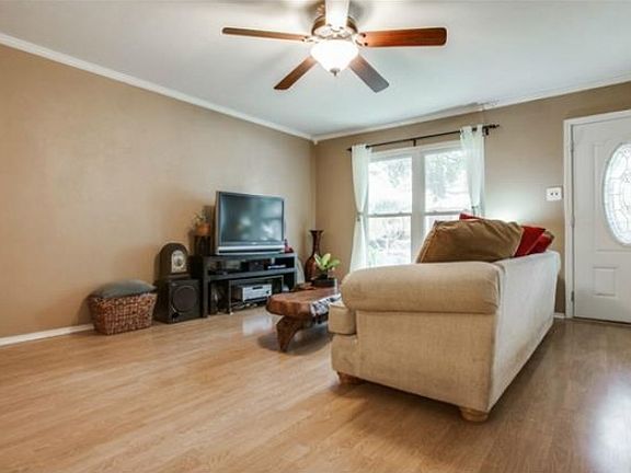 4th image of 5628 Marina Dr