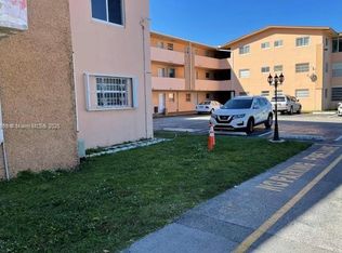 120 Royal Palm Rd APT 215, Hialeah Gardens, FL 33016