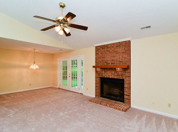 3rd image of 1645 Village Ct
