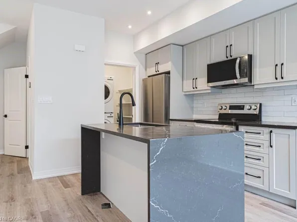 155 Equestrian Way #131, Cambridge, ON N3E 0E8