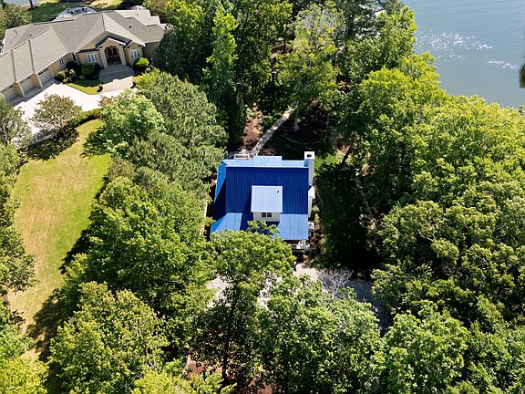 3rd image of 116 Deerwood Ct