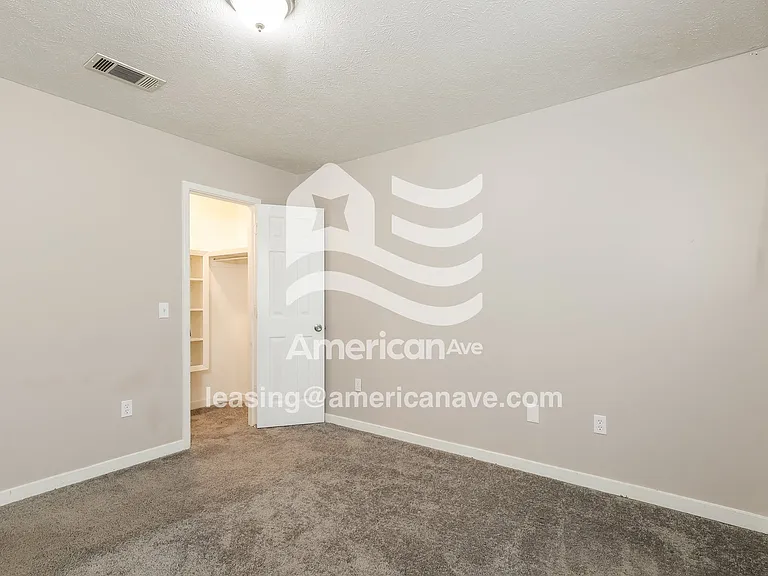 1771348_009_main_bedroom_14136283.jpg